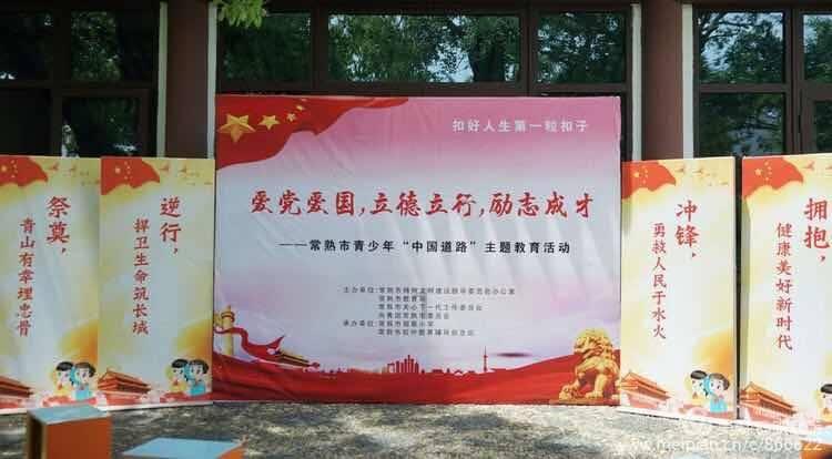 12年后,那个抱着小羊的女孩又火了!